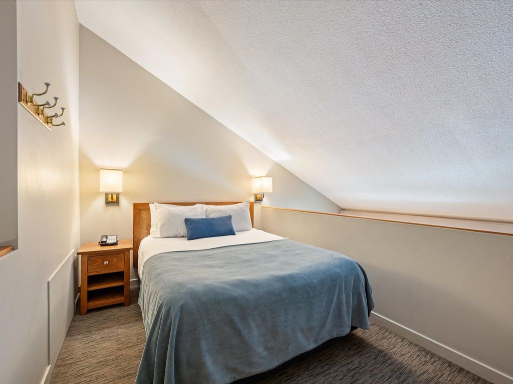 listing image 1100404973996968130