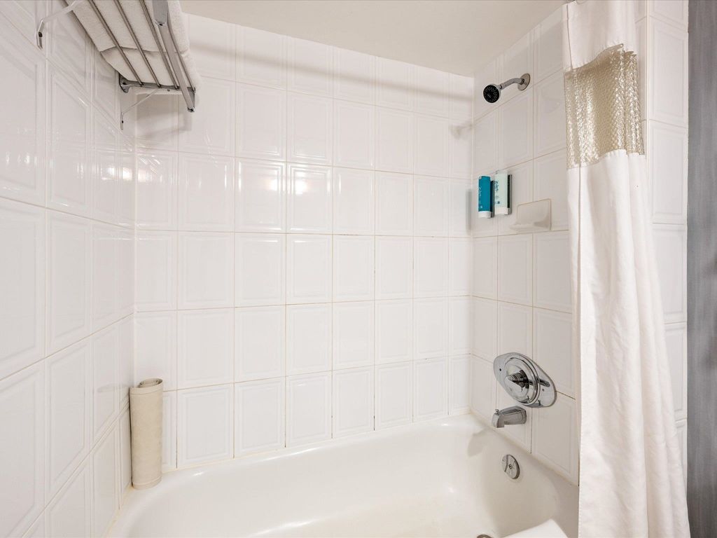 listing image 1109562141702412917