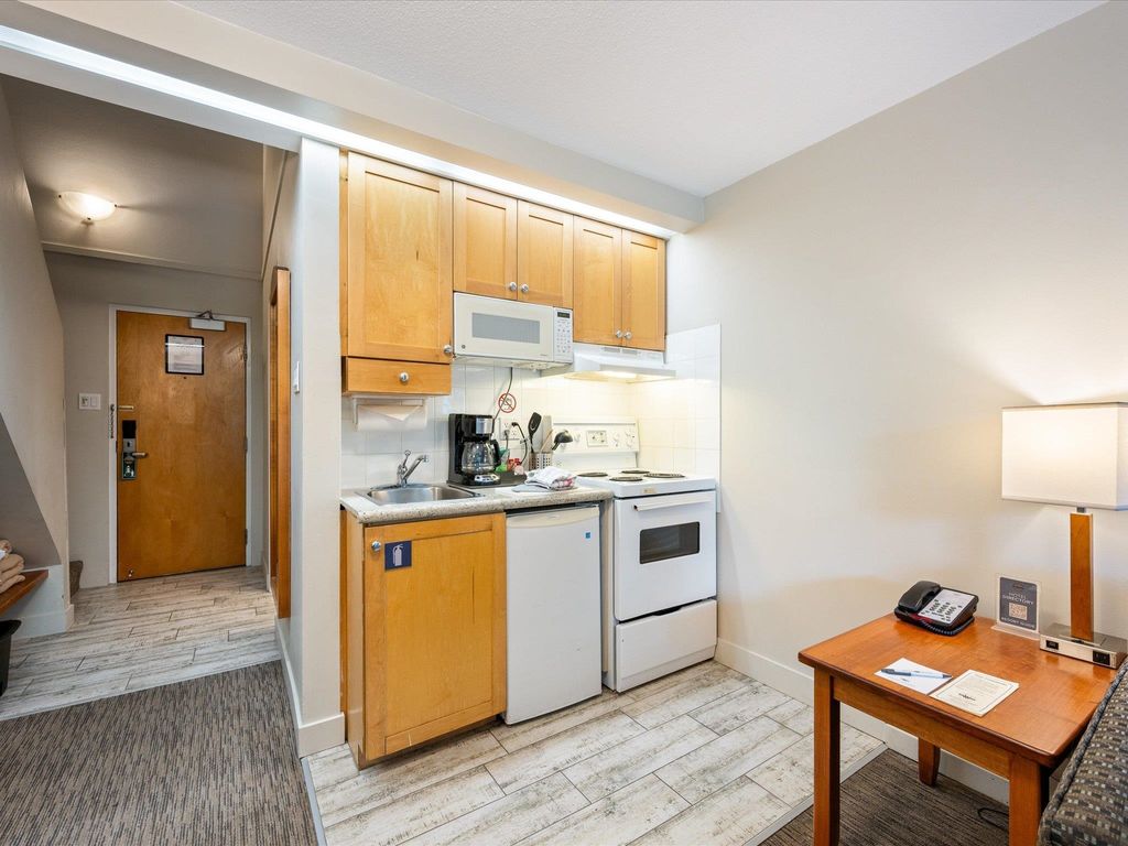 listing image 1100904805321507448
