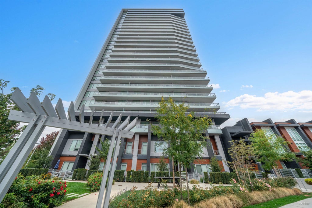 Photo of 20065 85 Avenue #1104, Langley, BC V2Y 3Y5 (MLS # R3165920)