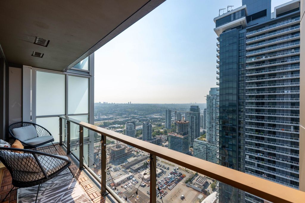 listing image 1100875258445731338