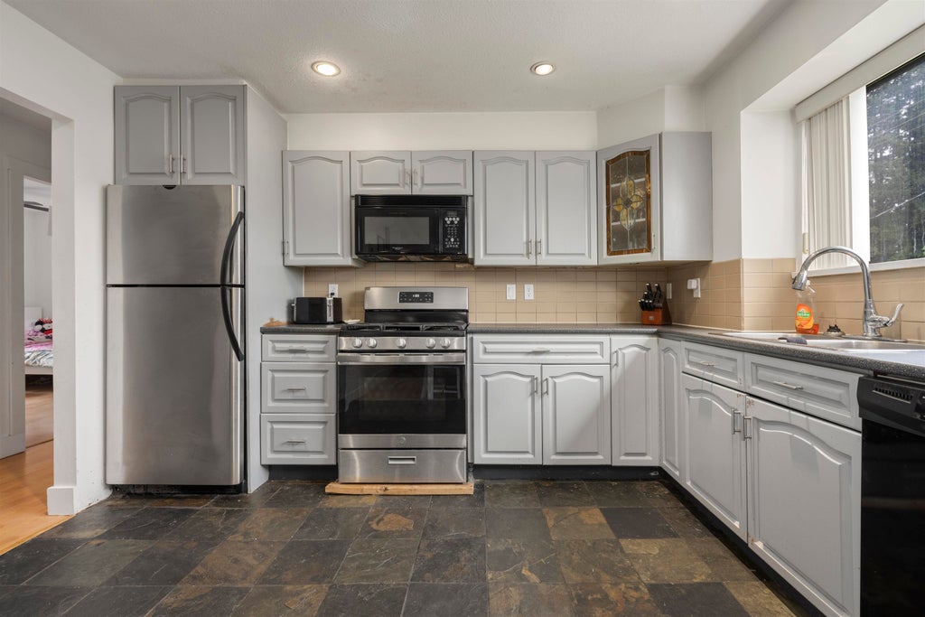 Photo of 12116 Laity Street, Maple Ridge, BC V2X 5A8 (MLS # R3173404)