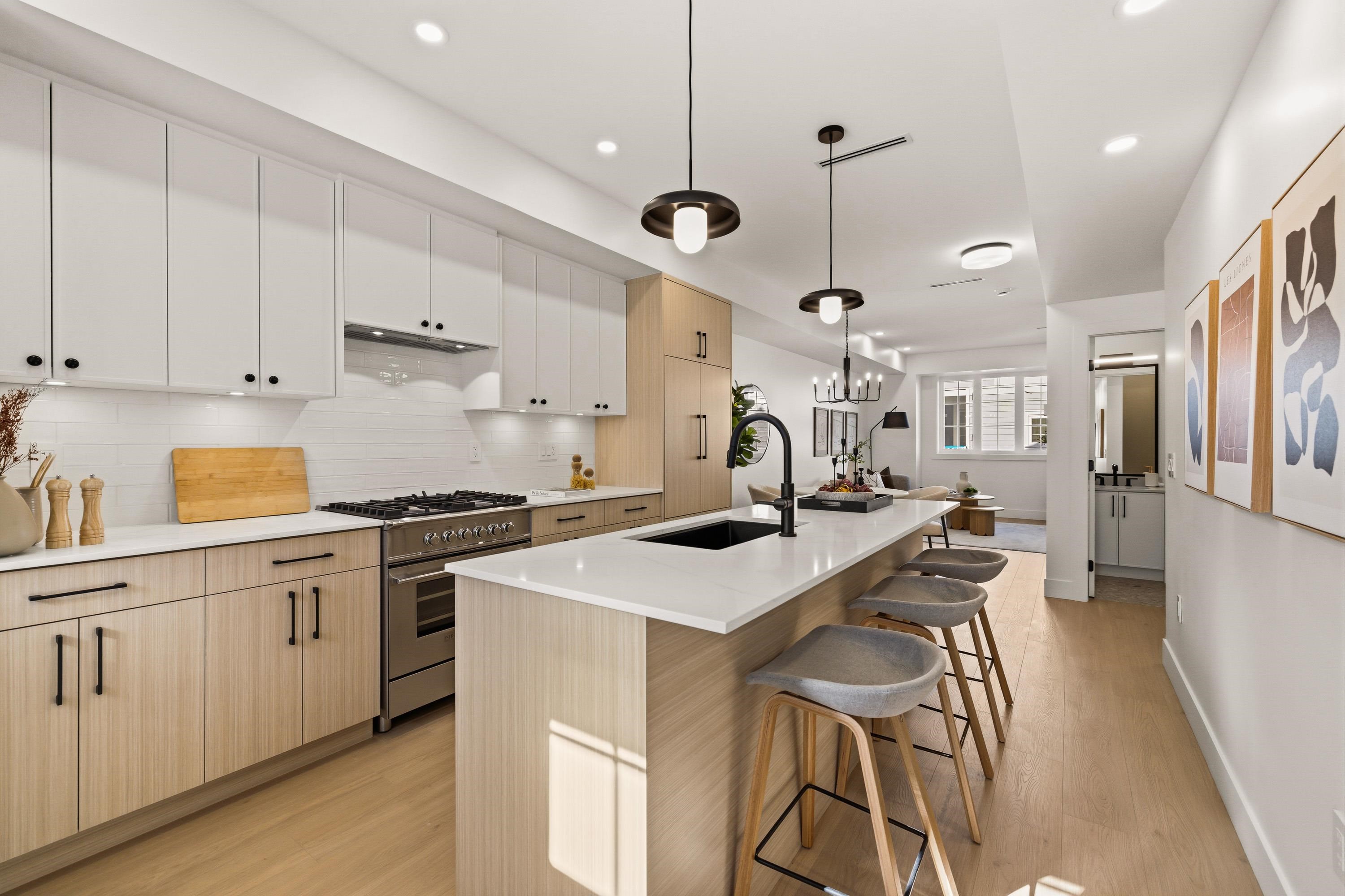 2808 St. George Street 3