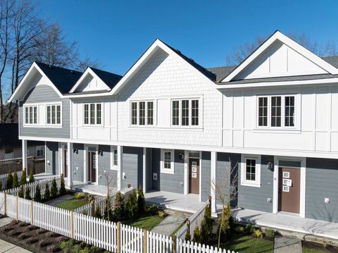 2808 St. George Street 3 Port Moody BC V3H 2H3