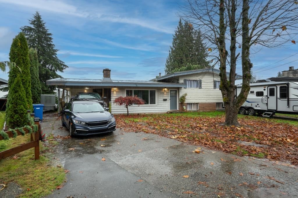 Photo of 2436 Rideau Street, Abbotsford, BC V2T 3N4 (MLS # R3132753)