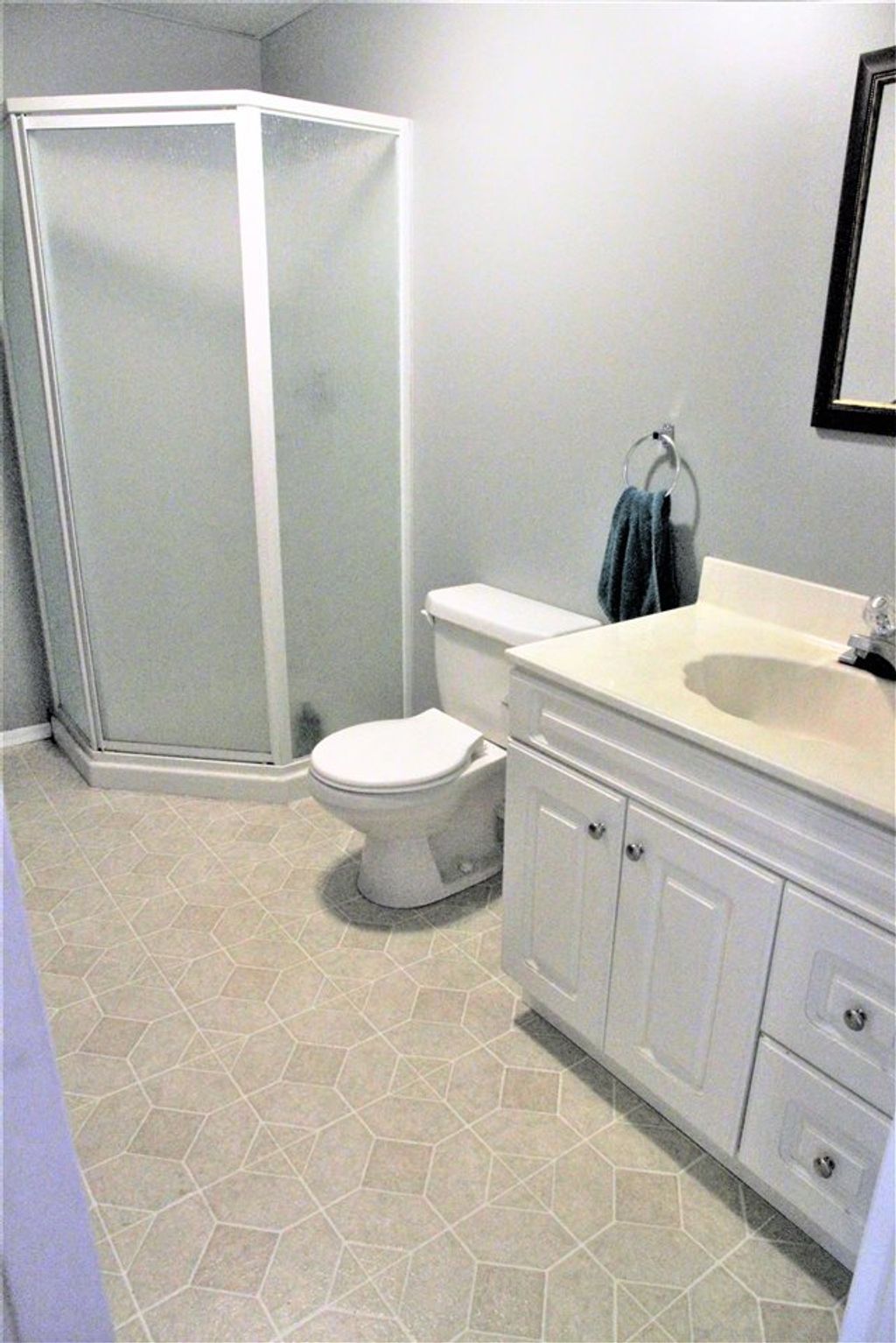 listing image 1102615783155192603