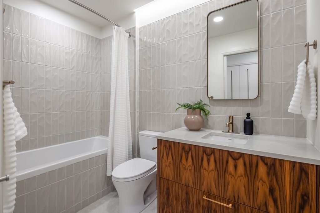 listing image 1103118429458895487