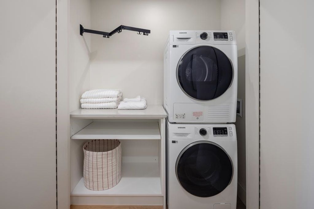 listing image 1101974658868184364