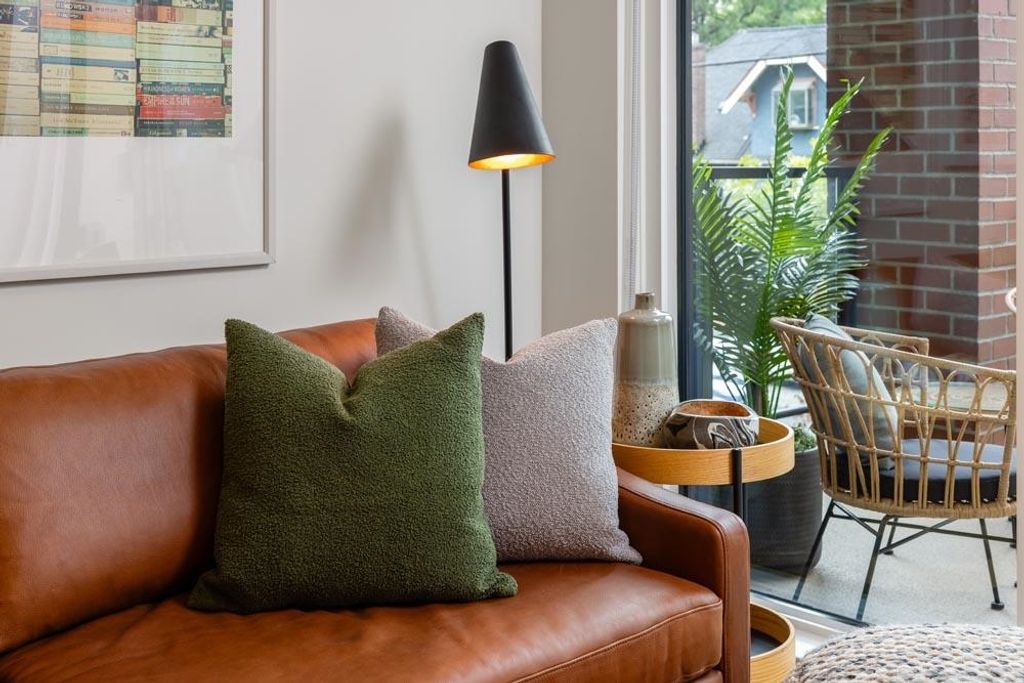 listing image 1105608327153956127