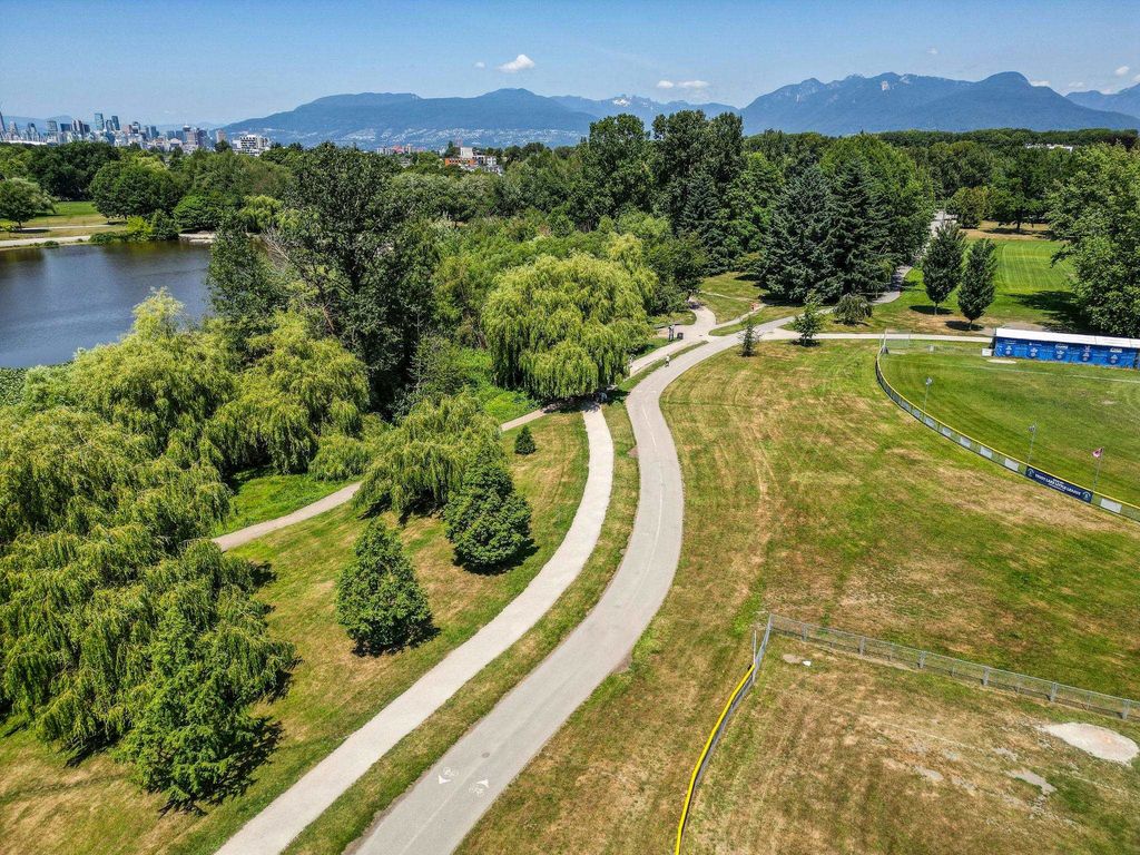 listing image 1103364294917469035