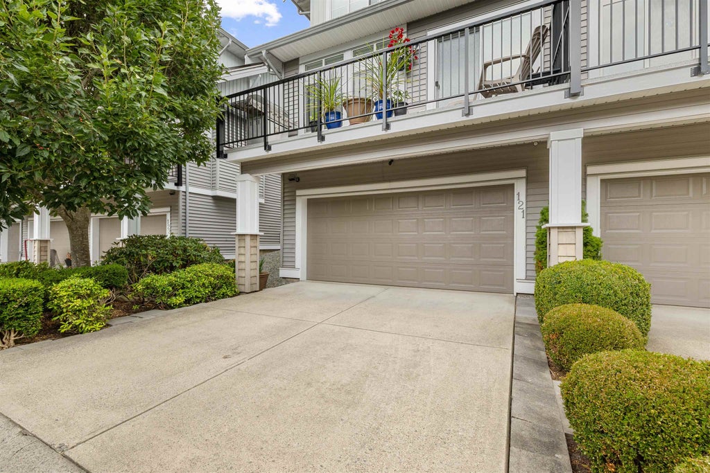 Photo of 20449 66 Avenue #121, Langley, BC V2Y 3C1 (MLS # R3160631)