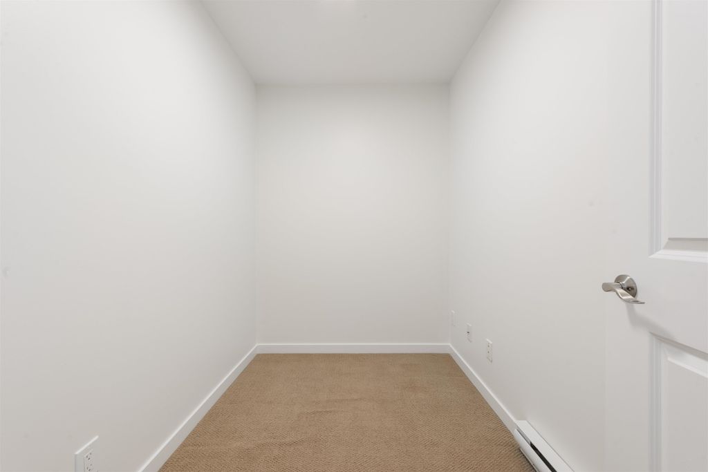 listing image 1104843762981424624