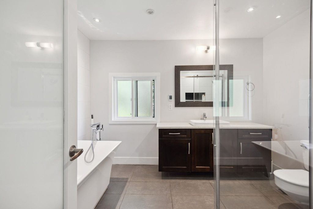 listing image 1104151873929539324