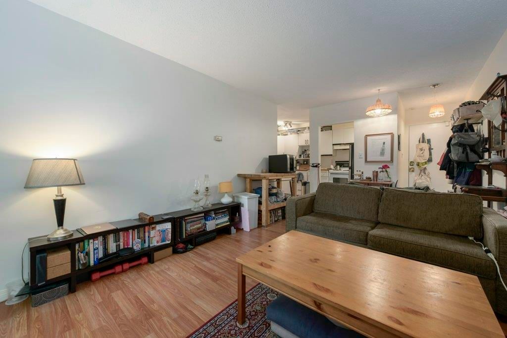listing image 1104030989499584985