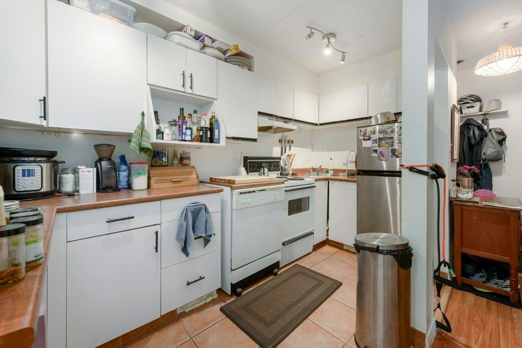listing image 1105951302065833795