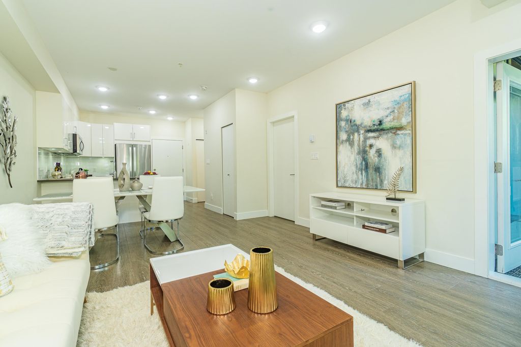 listing image 1101653330400802282