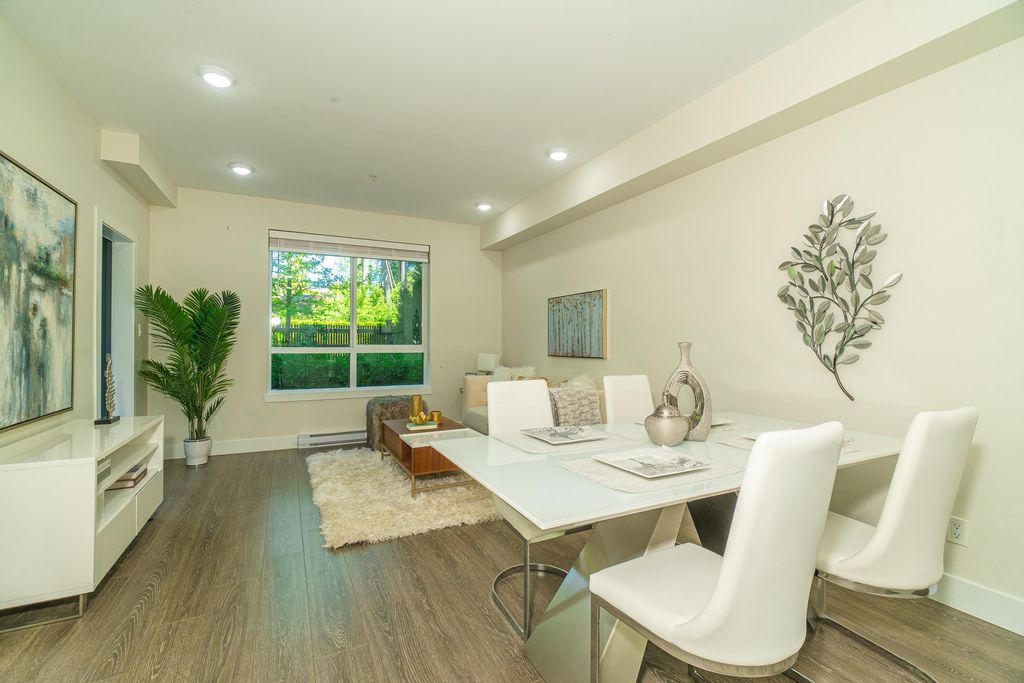 listing image 1104023327741353937