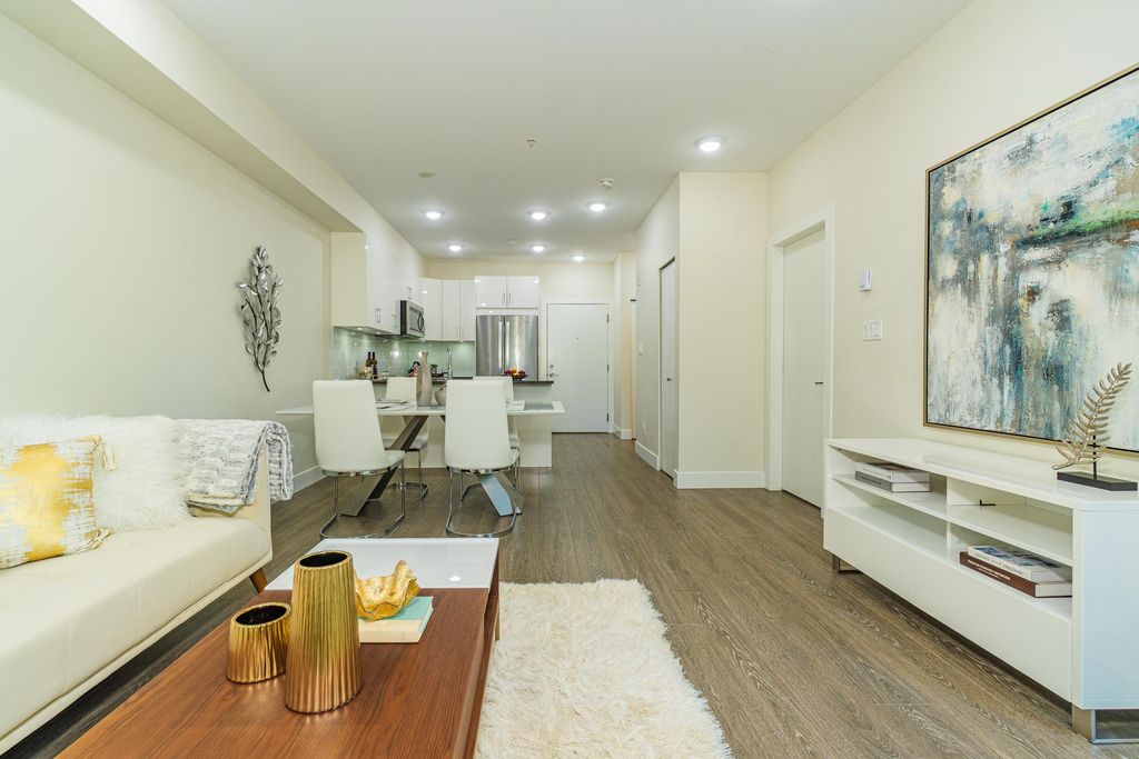 listing image 1104697884441024555