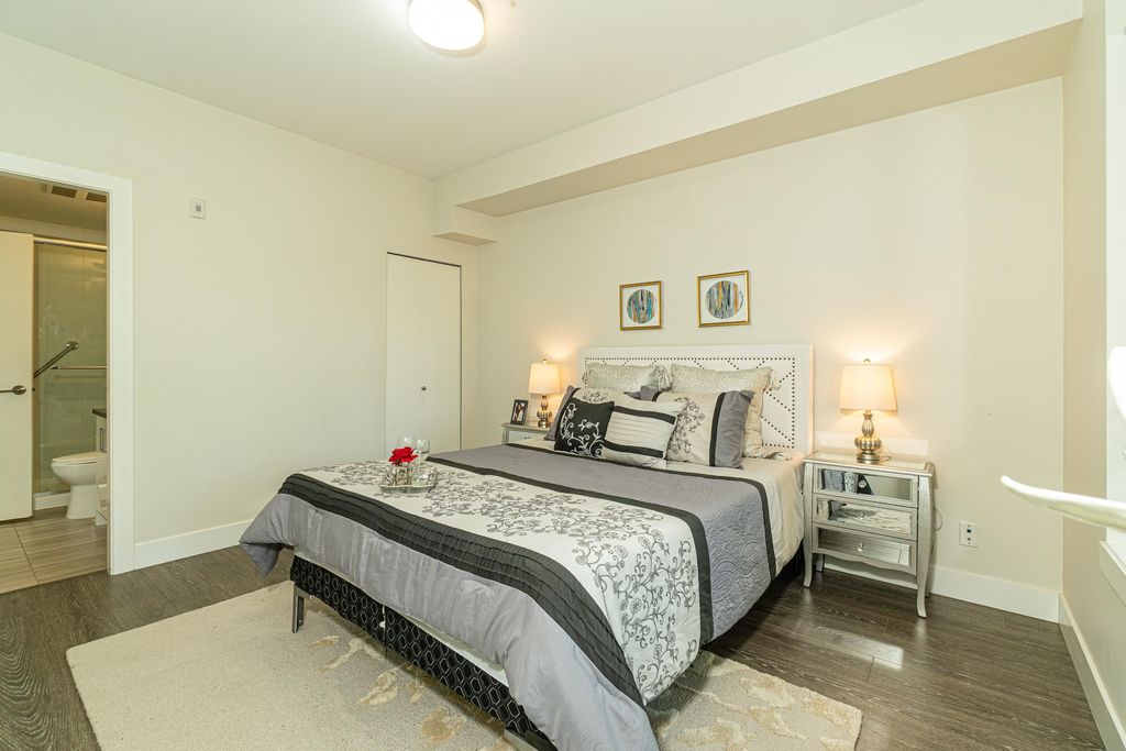 listing image 1104709374246310510