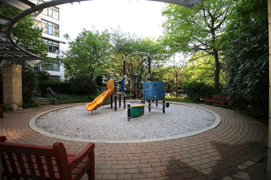 listing image 1109204759985711950
