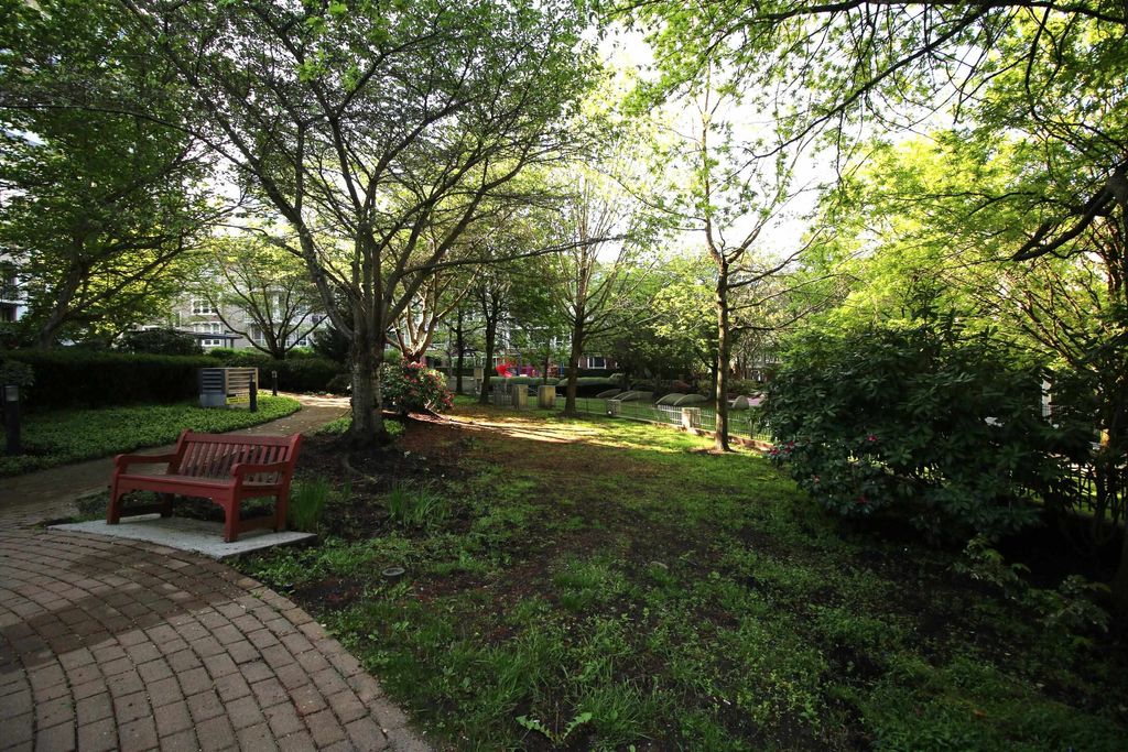 listing image 1106241645928287113
