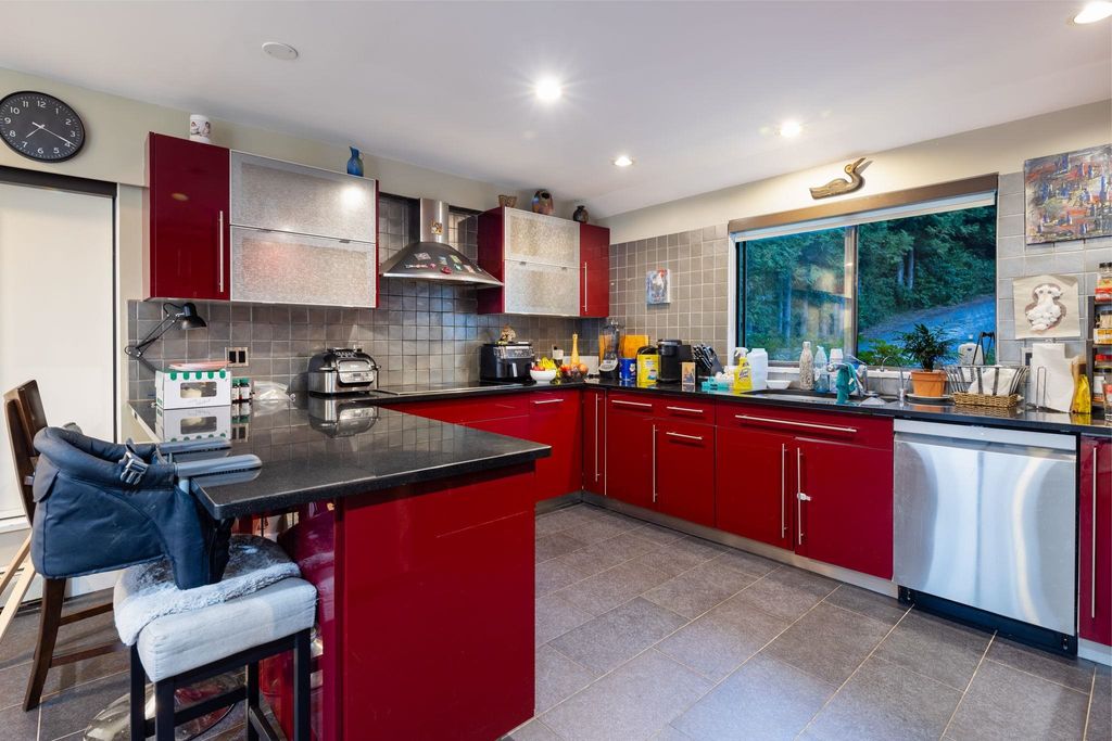 listing image 1106629486214237972