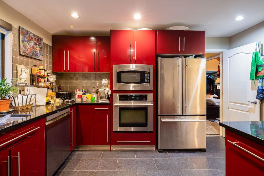 listing image 1100907081911757070