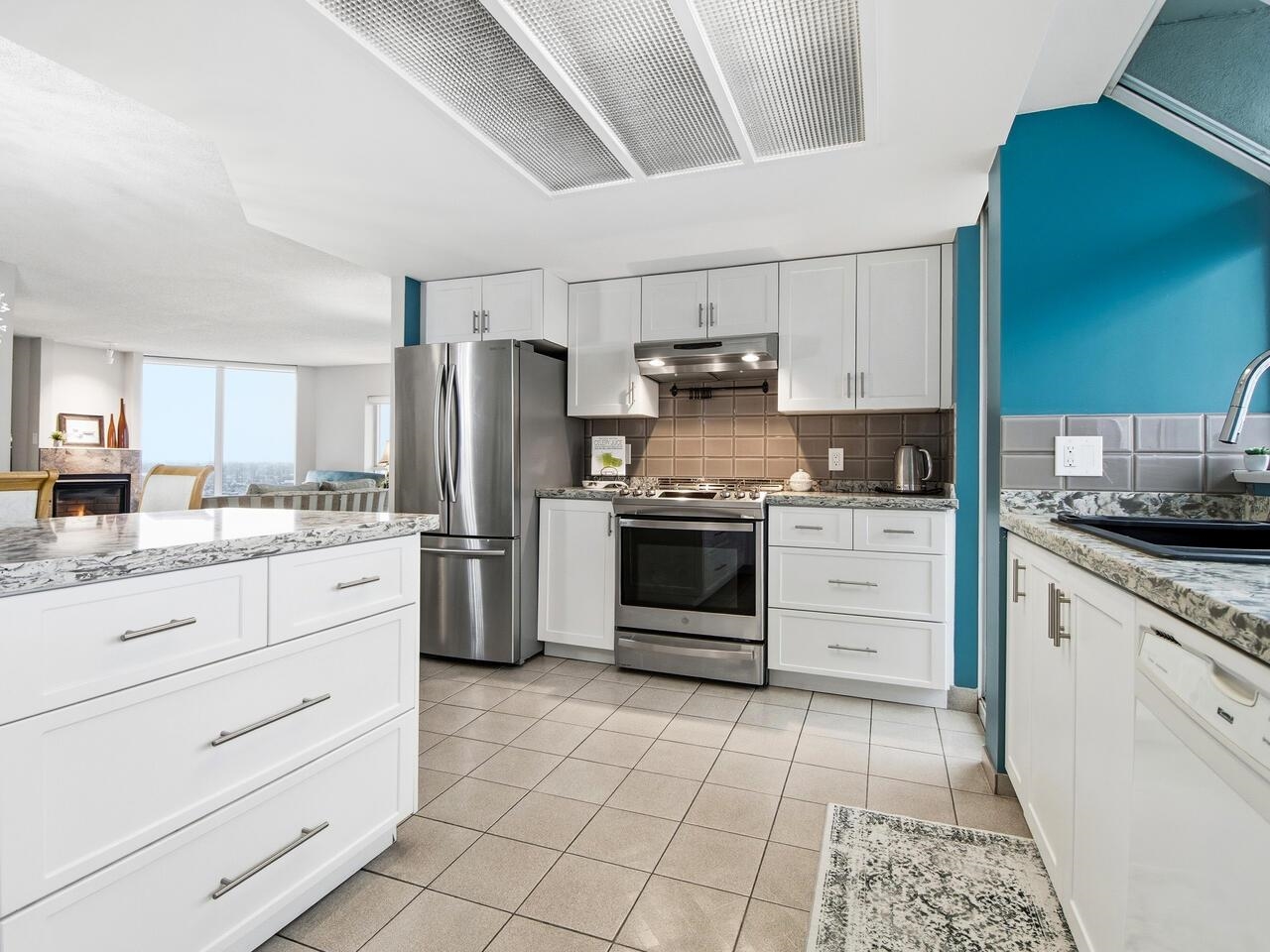 1135 Quayside Drive 1602