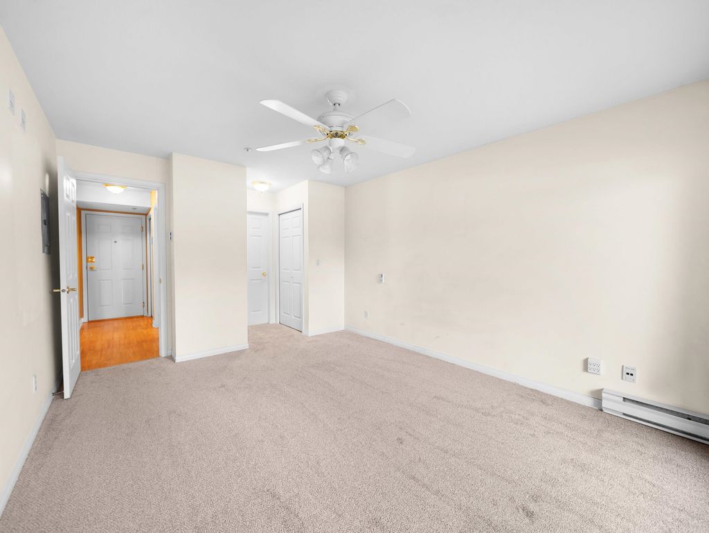 listing image 1108207477239296890