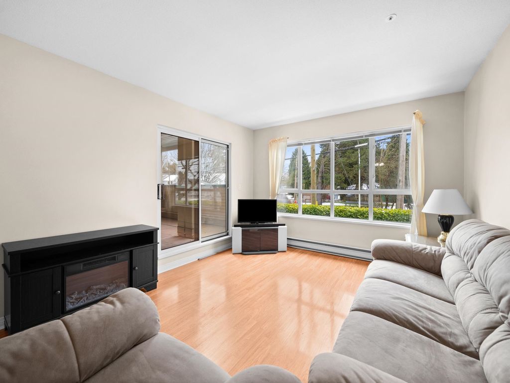 listing image 1101975808807284388