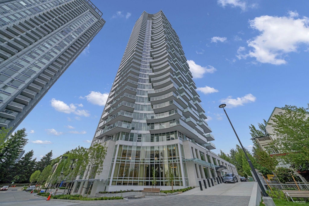 Photo of 13768 100 Avenue #1307, Surrey, BC V3T 0V2 (MLS # R3171216)