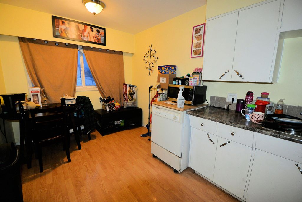 listing image 1107975872798264608