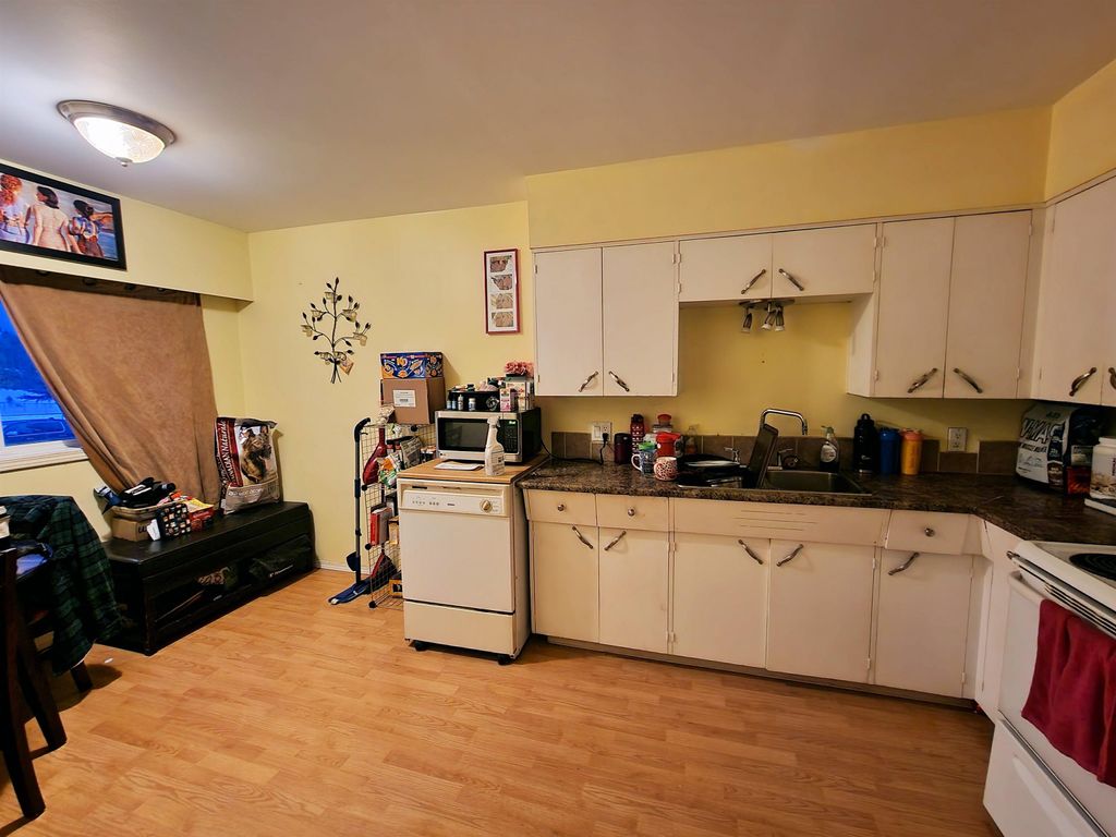 listing image 1106643726436119402