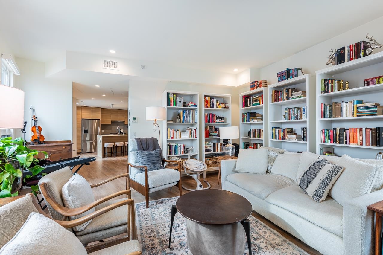 6340 Market Avenue 12