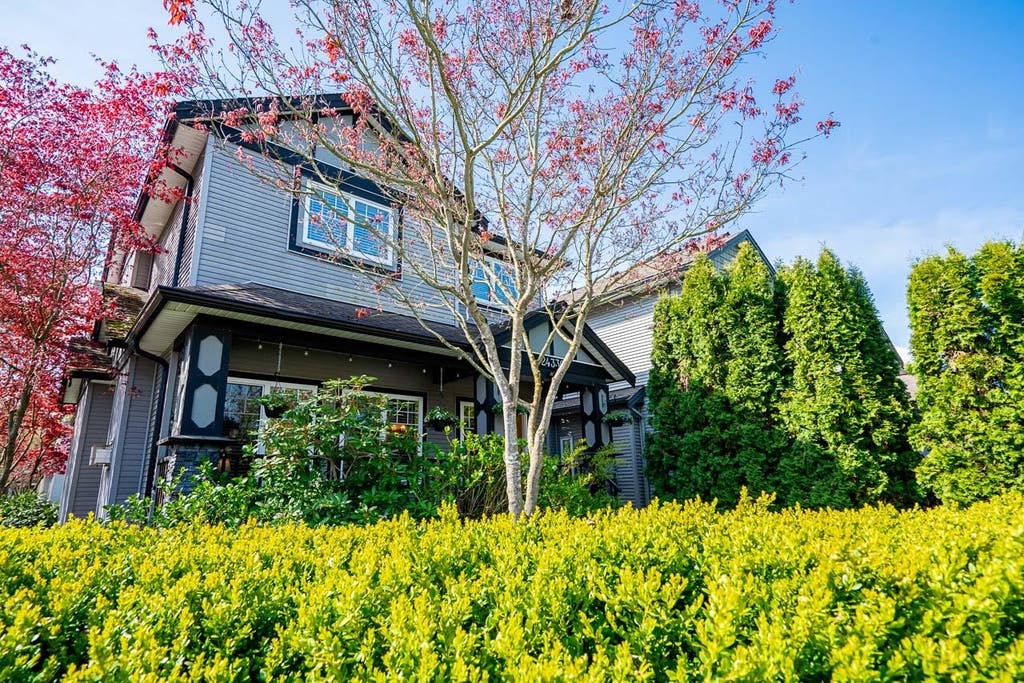 Photo of 24330 102 Avenue, Maple Ridge, BC V2W 1J1 (MLS # R3145380)