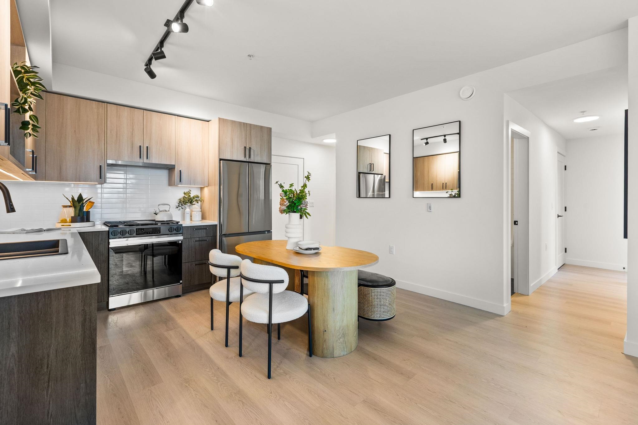 2002 St. George Street 407