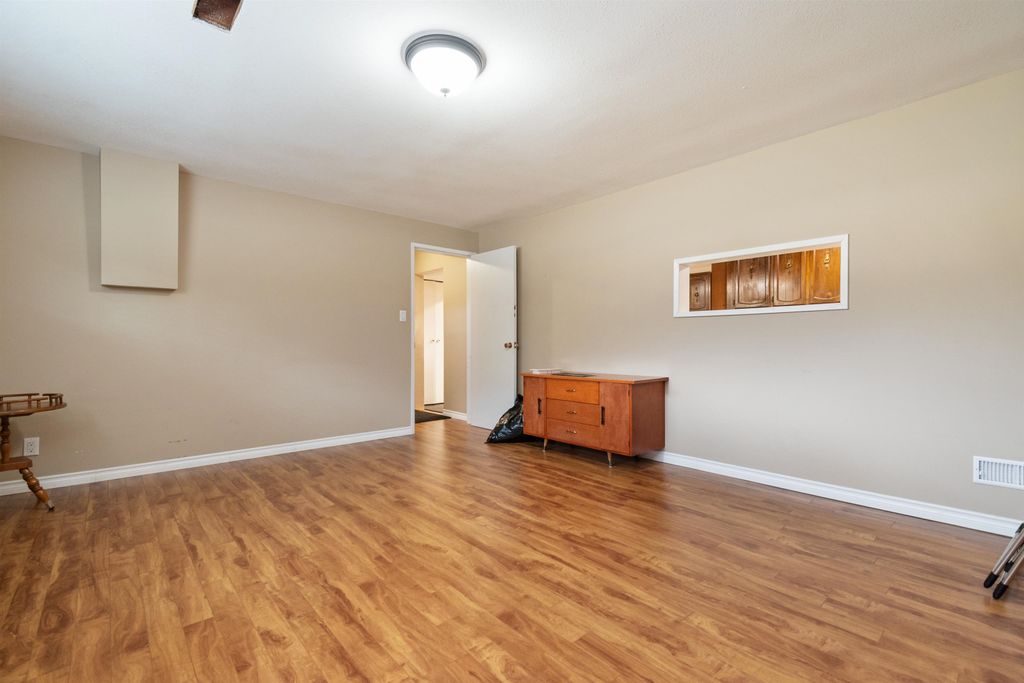 listing image 1106806679595992067