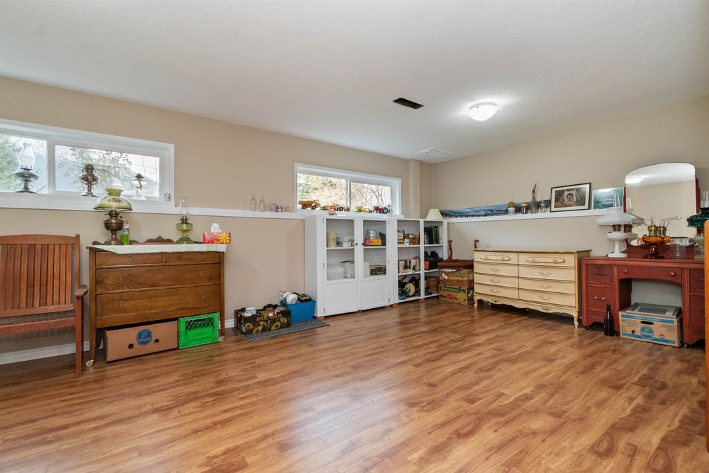 listing image 1102029049996120085