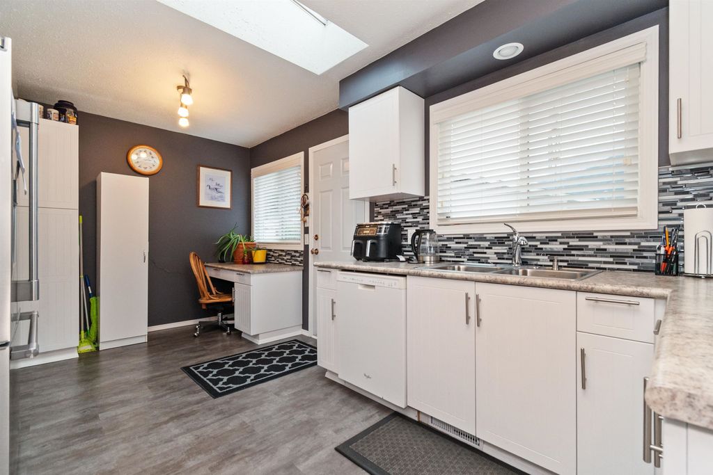 listing image 1100384016549423187