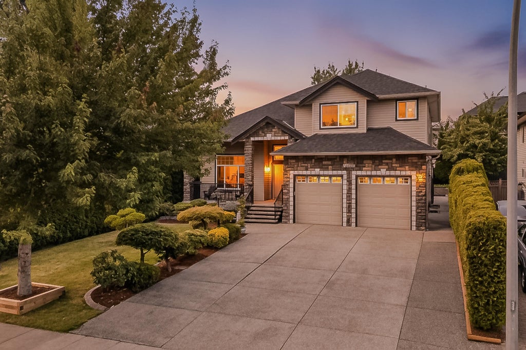 Photo of 26843 25a Avenue, Langley, BC V4W 4A2 (MLS # R3177399)
