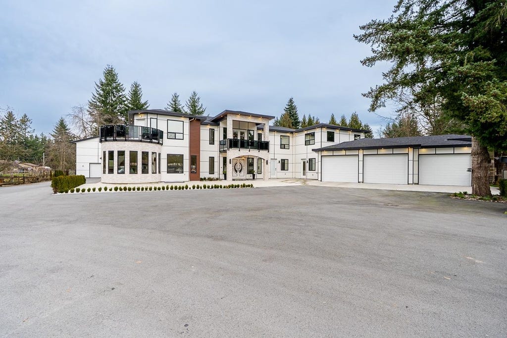 Photo of 24095 65 Avenue, Langley, BC V2Y 2H1 (MLS # R3148642)