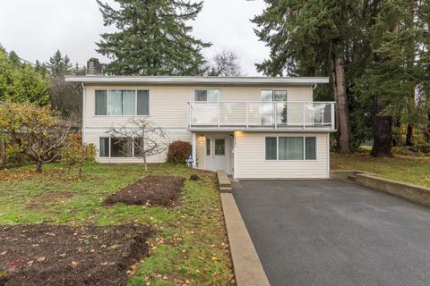 20995 118 Avenue Maple Ridge BC V2W 0C7