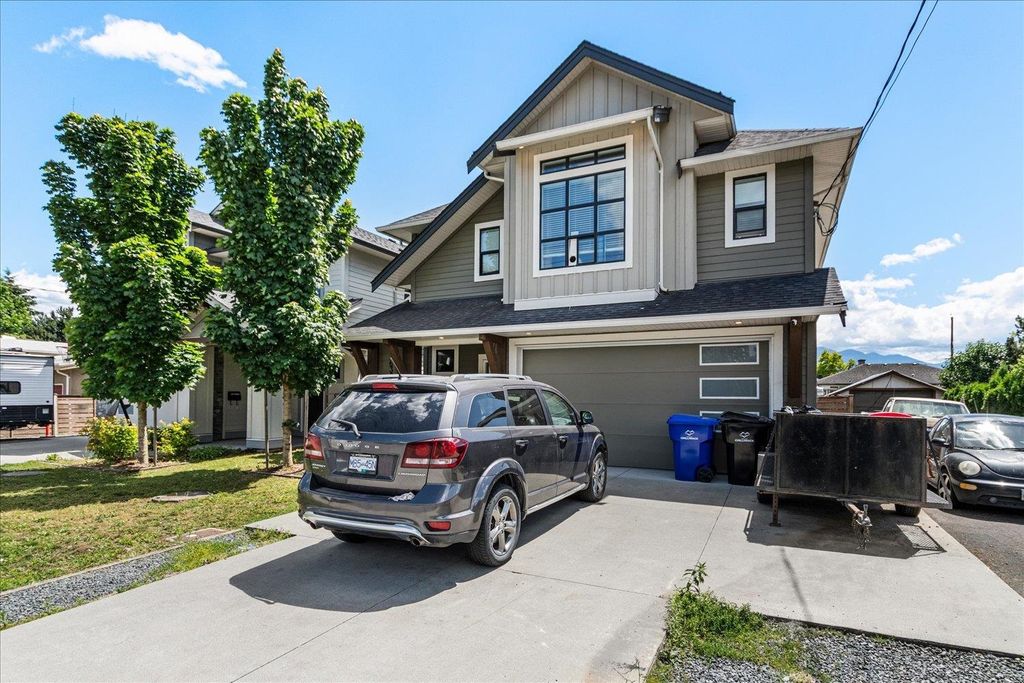 Photo of 46302 Riverside Drive, Chilliwack, BC V2P 3L3 (MLS # R3136570)