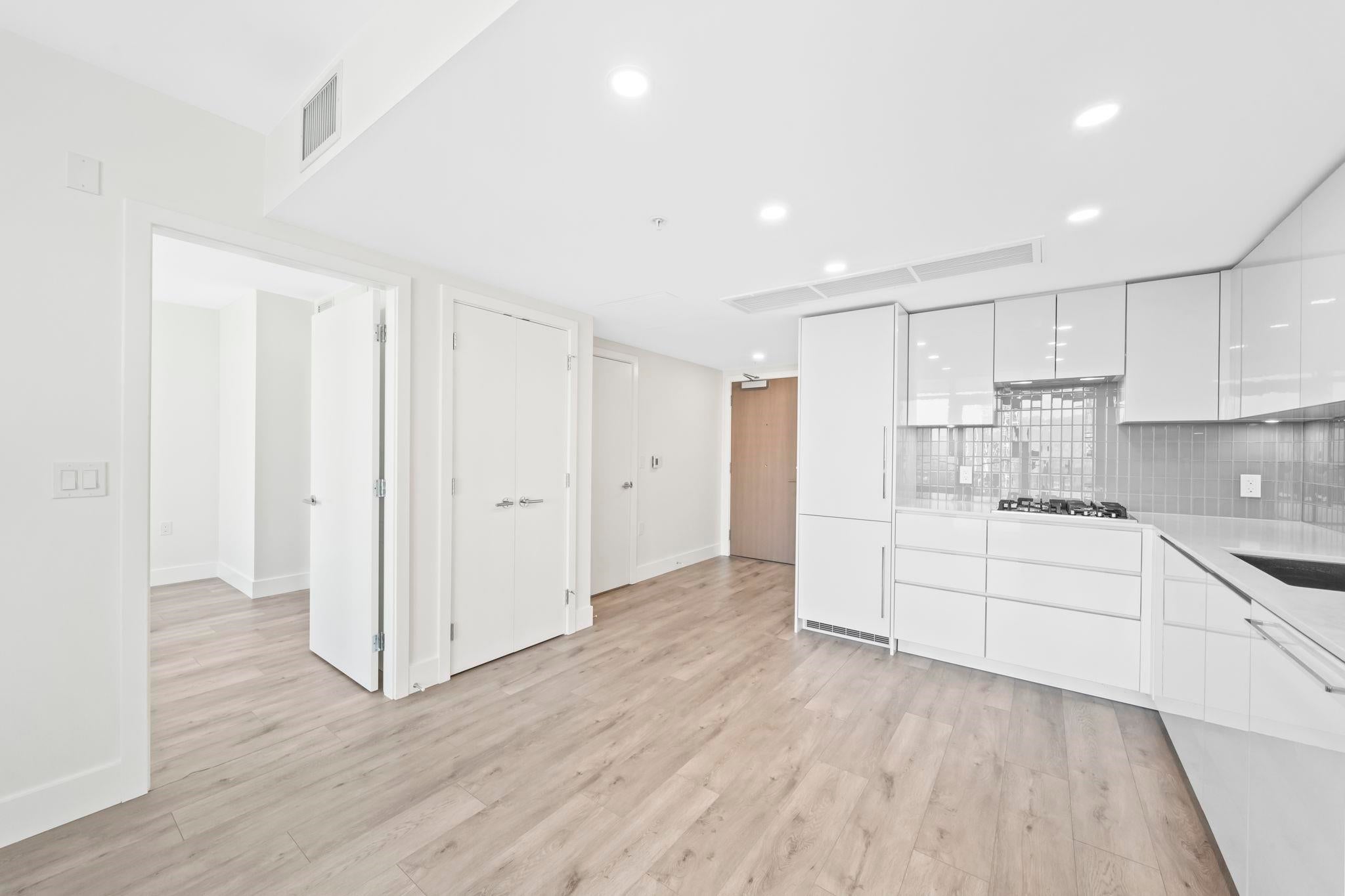10428 Whalley Boulevard 1607