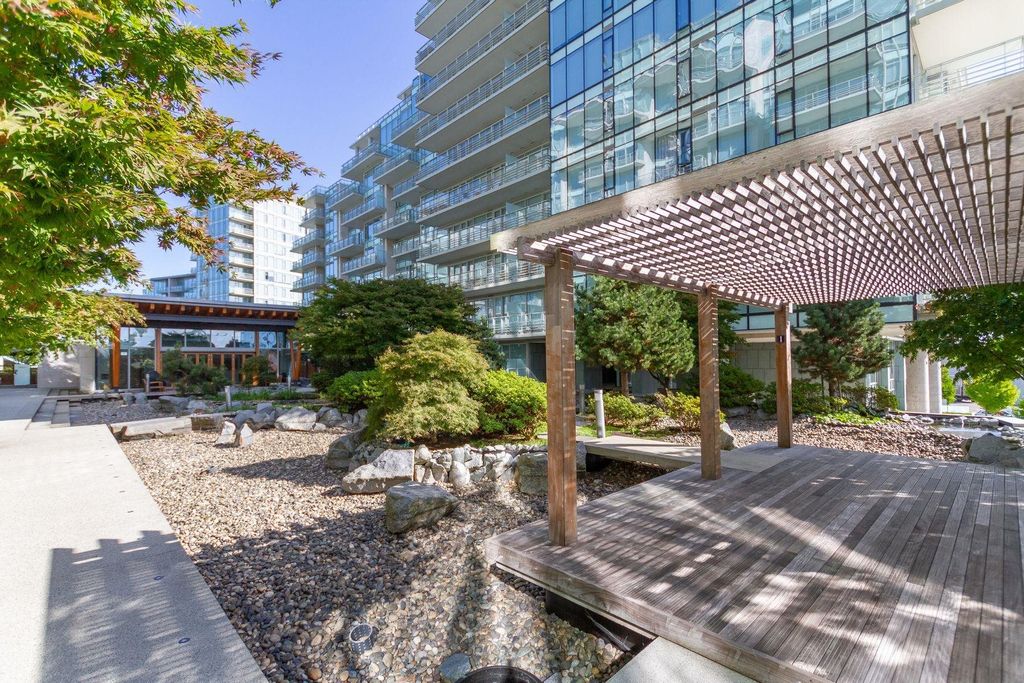 listing image 1102969662133403443