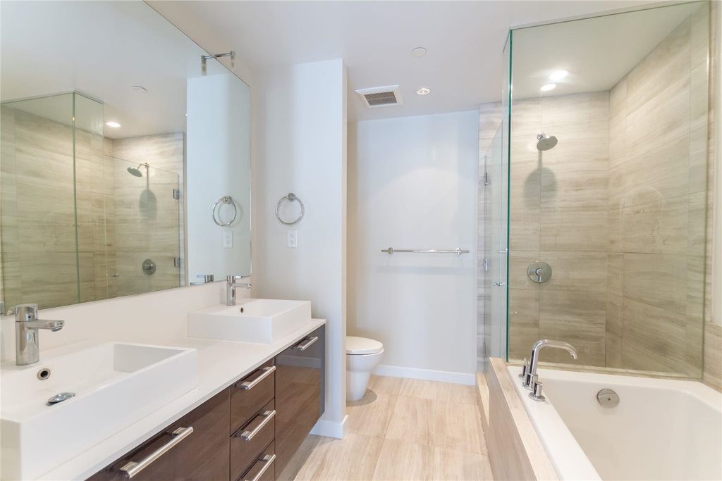 listing image 1108015787362859030