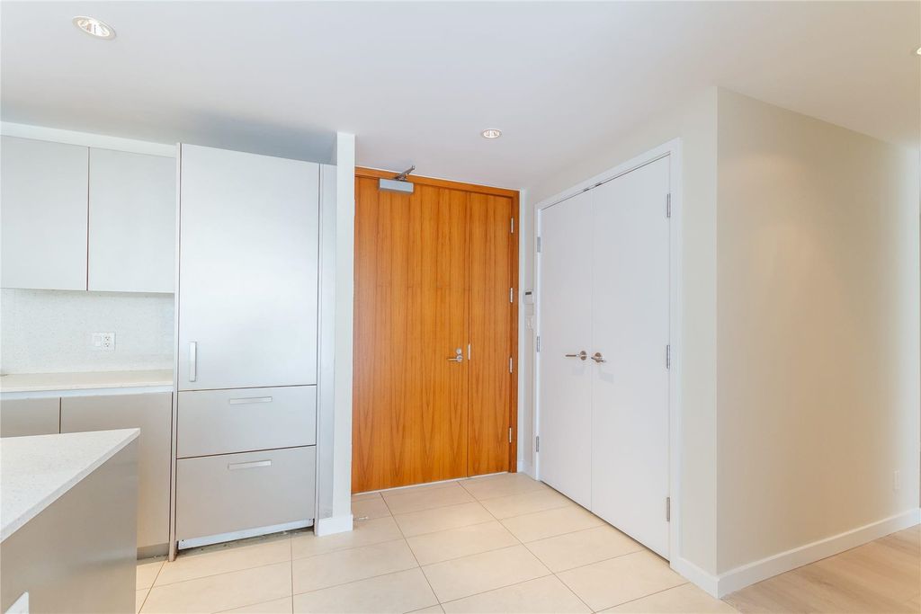 listing image 1102162412561008585