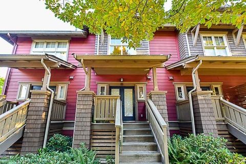 675 Park Crescent 112 New Westminster BC V3L 5W4