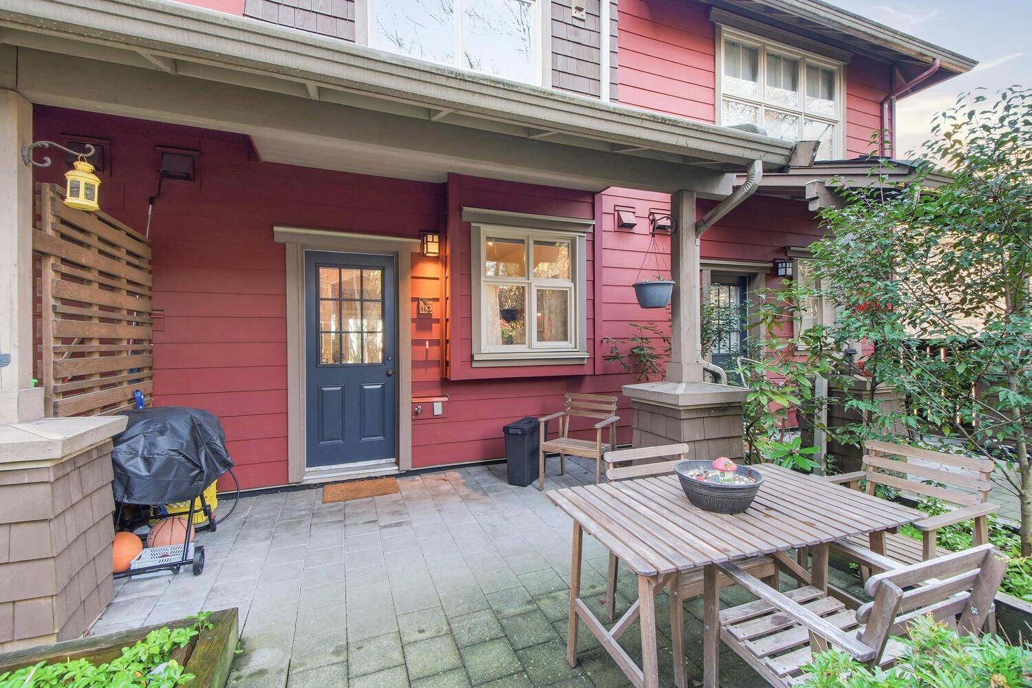 675 Park Crescent 112