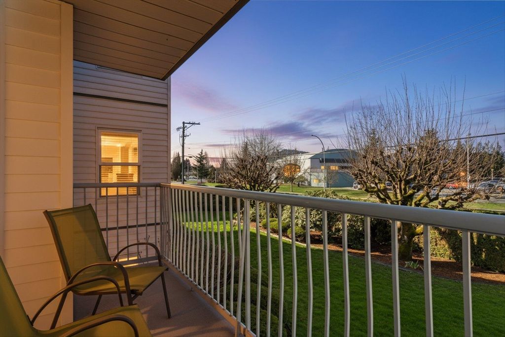 Photo of 9175 Edward Street #204, Chilliwack, BC V2P 4C5 (MLS # R3095540)